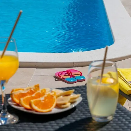 Apartmán Lux 3 - Heated Pool Marina