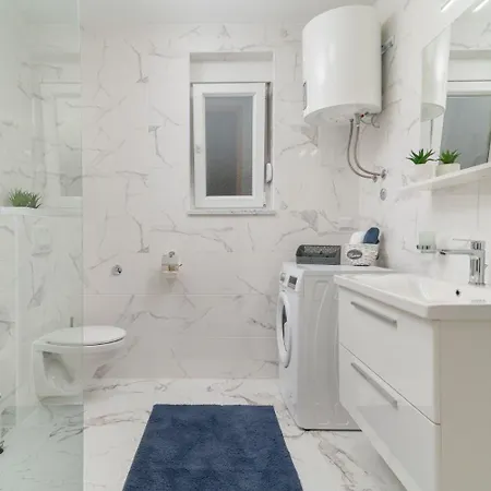 Lux 3 - Heated Pool Apartmán Marina