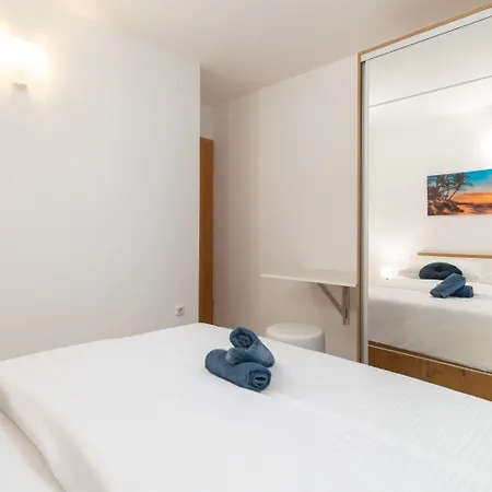 Lux 3 - Heated Pool *