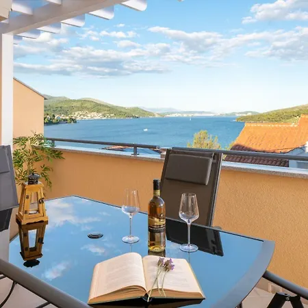 Apartmán Lux 3 - Heated Pool