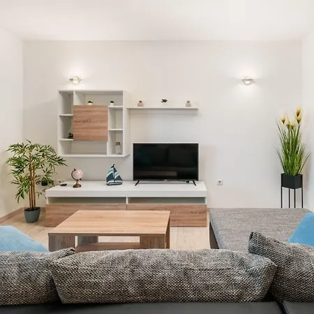Apartmán Lux 3 - Heated Pool
