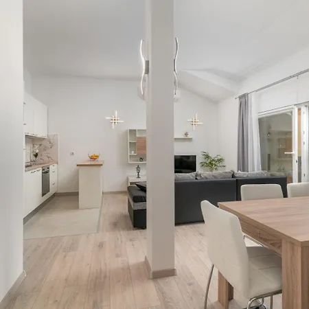 Apartamento Lux 3 *